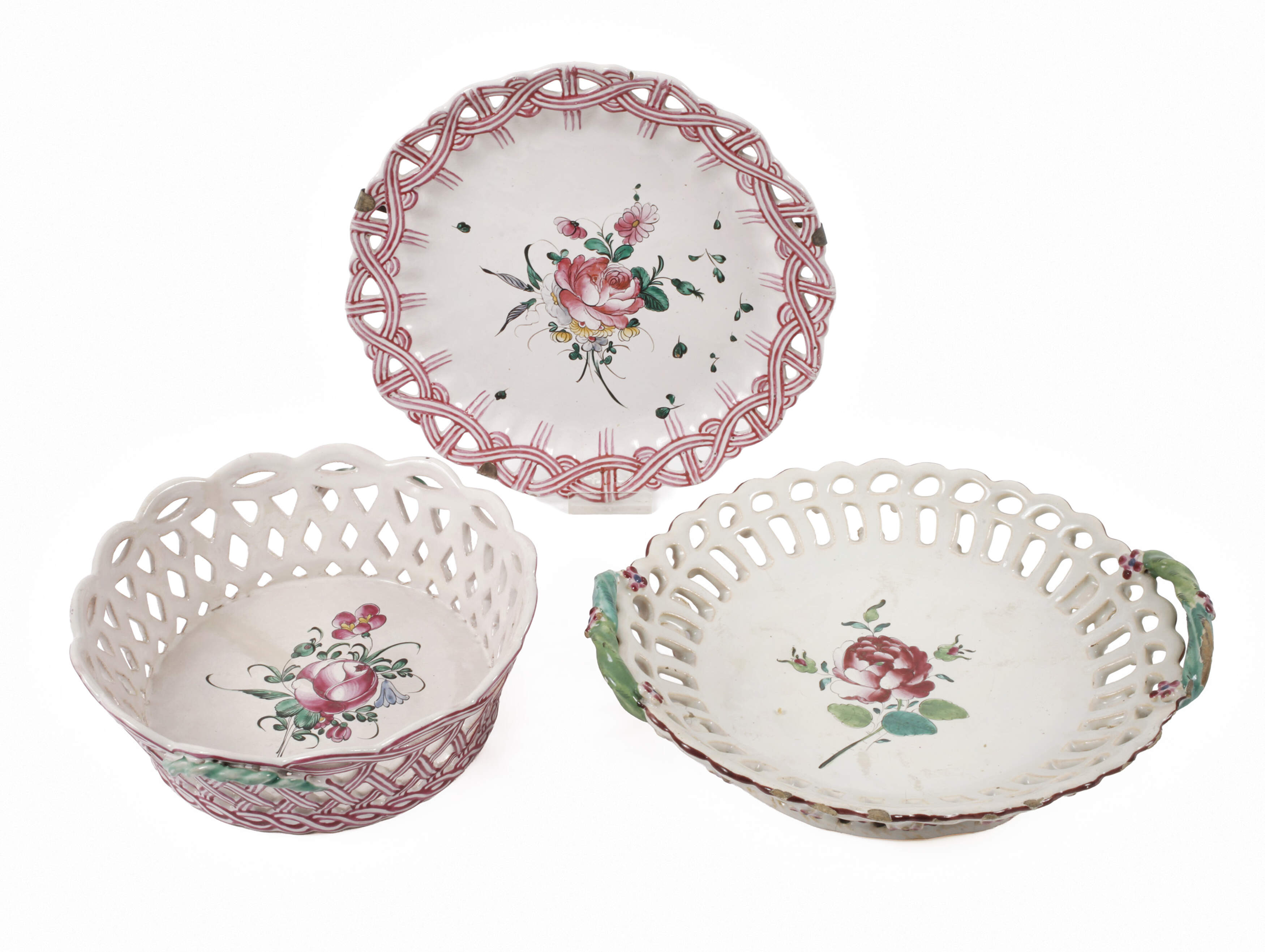 Drei Schalen mit Flechtrand