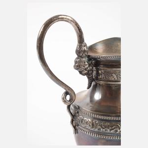 Schenkkanne im klassizistischen Stil