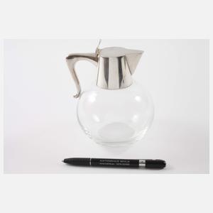 Kleine Schenkkanne mit Silbermontierung