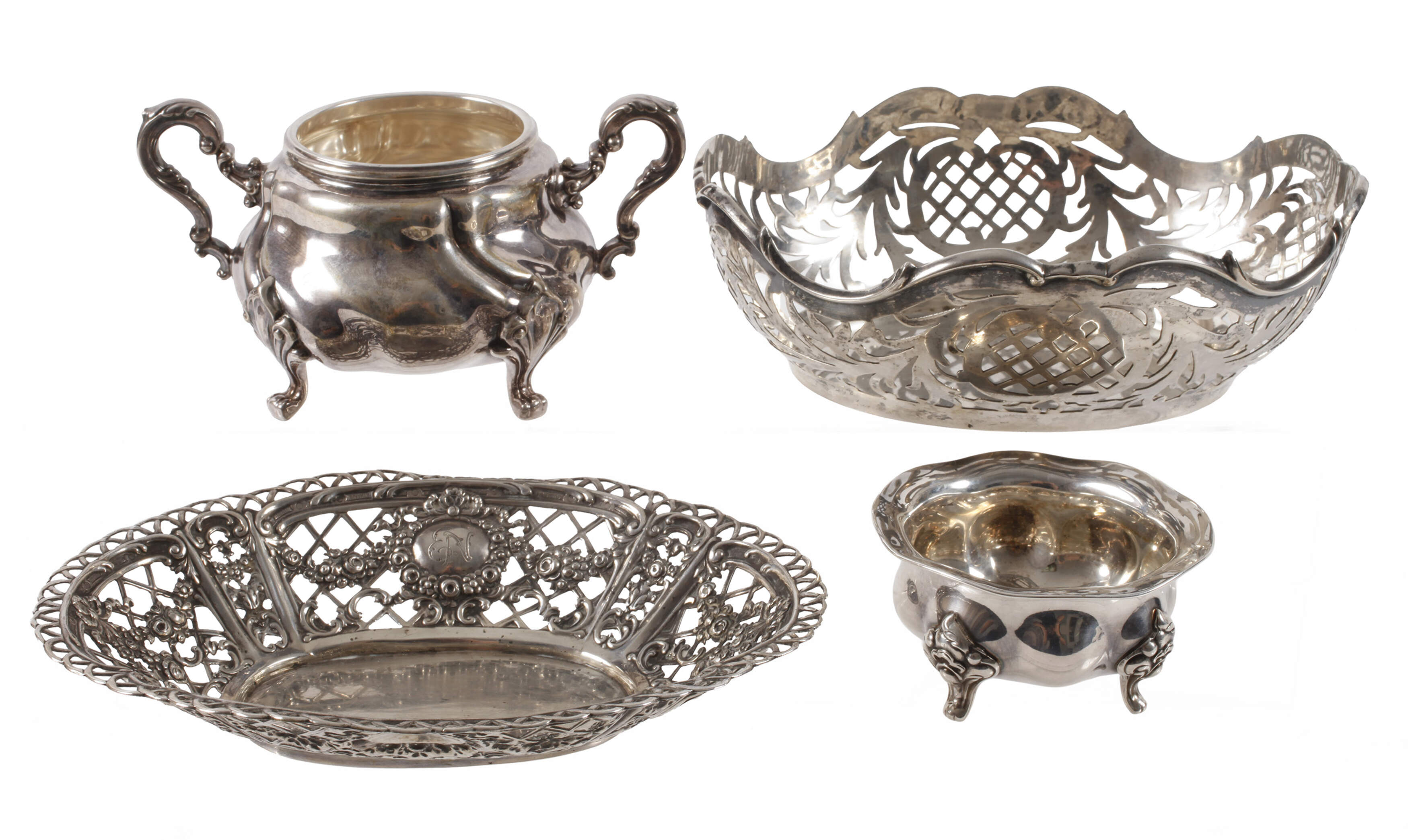 Vier Teile Tafelsilber