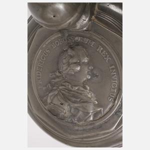 Übergroßer Daubenkrug