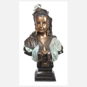 Große Büste einer Orientalin