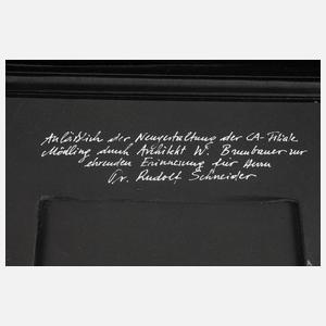 Helmut Zobl, Bronzerelief im Etui