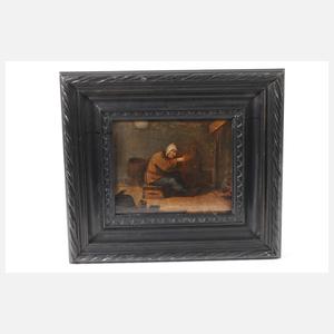 Mann im Kücheninterieur