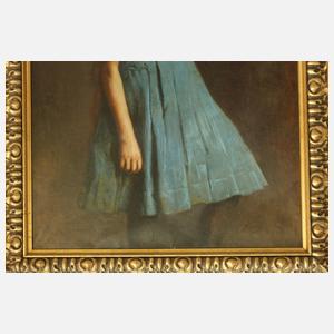 Mädchen im blauen Kleid