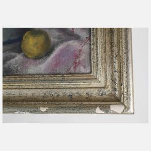 Herbstblumenstrauß im Steinguttopf