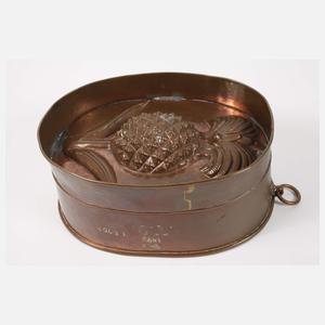 Zwei Backformen aus der Schlossküche von Queen Victoria