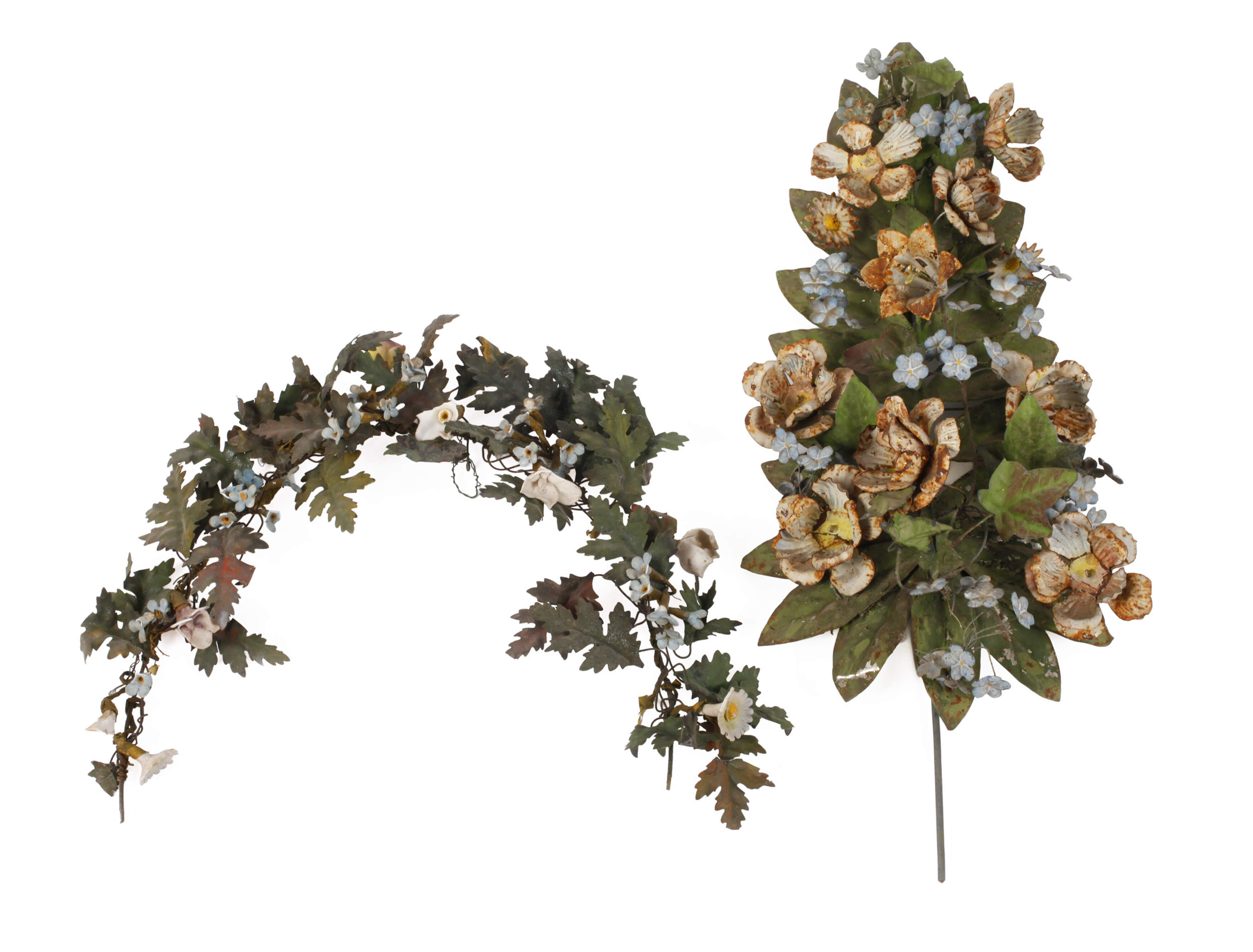 Zwei florale Appliken