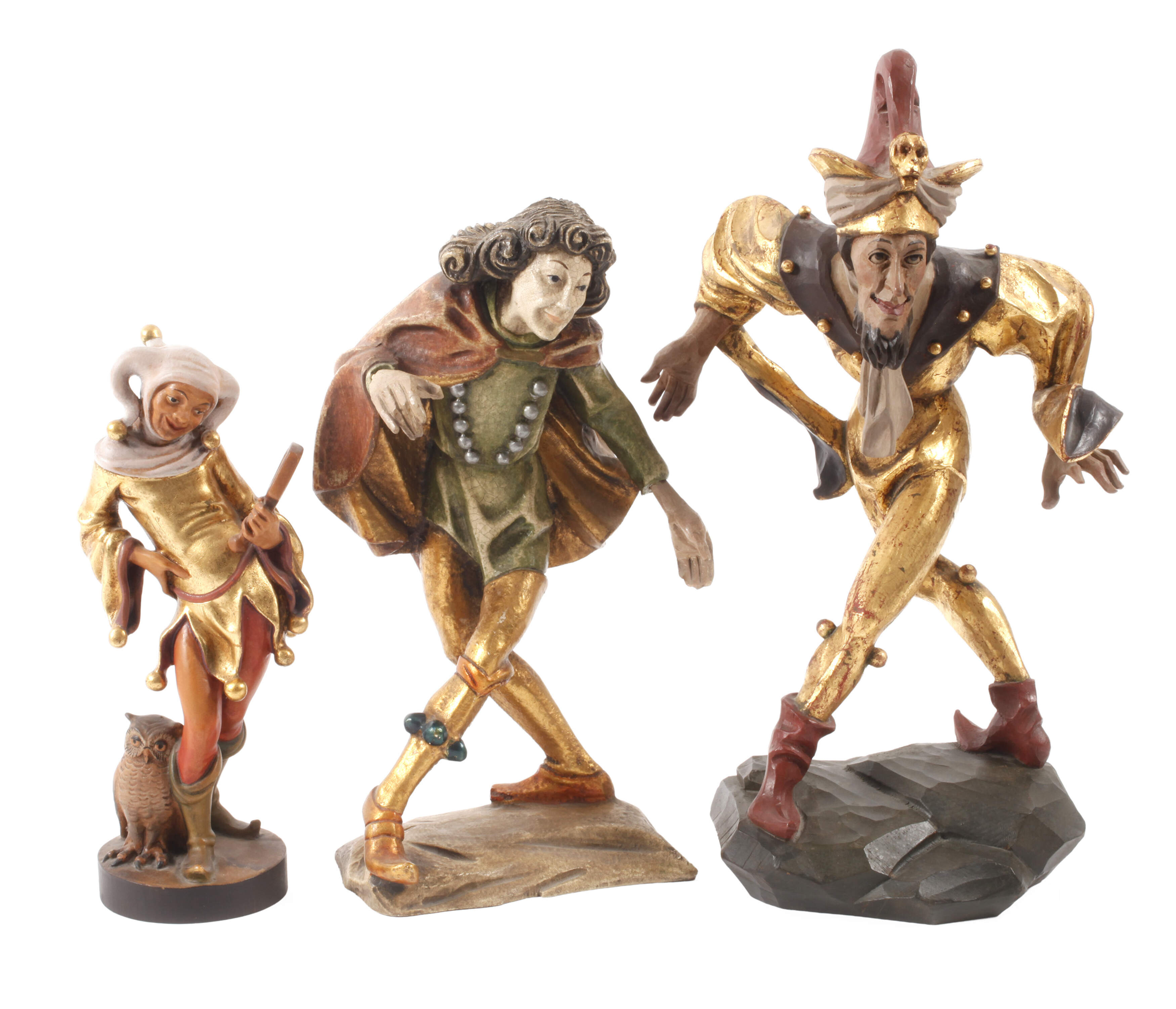 Drei geschnitzte Figuren