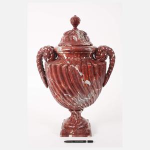 Große geschnitzte Deckelvase