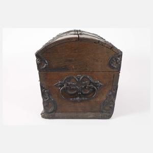 Kleine Barocktruhe