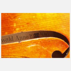 Violine mit Bogen