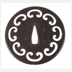 Sukashi Tsuba