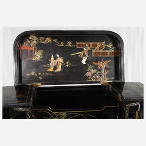 Barschrank mit Chinoiserien
