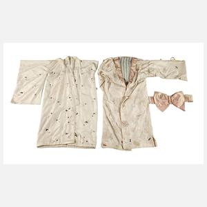Zwei historische Kimono