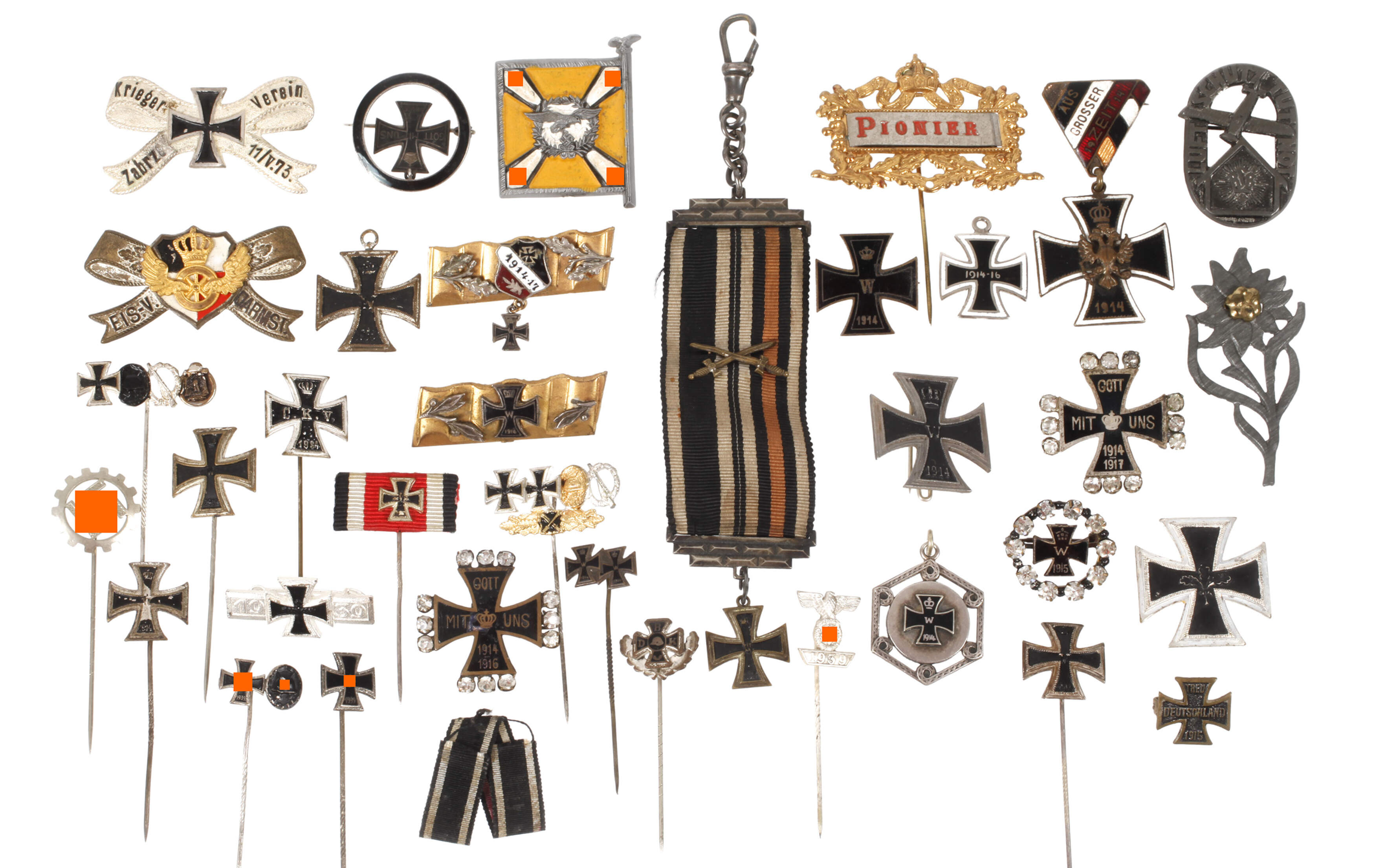 Konvolut Ordensminiaturen und Abzeichen