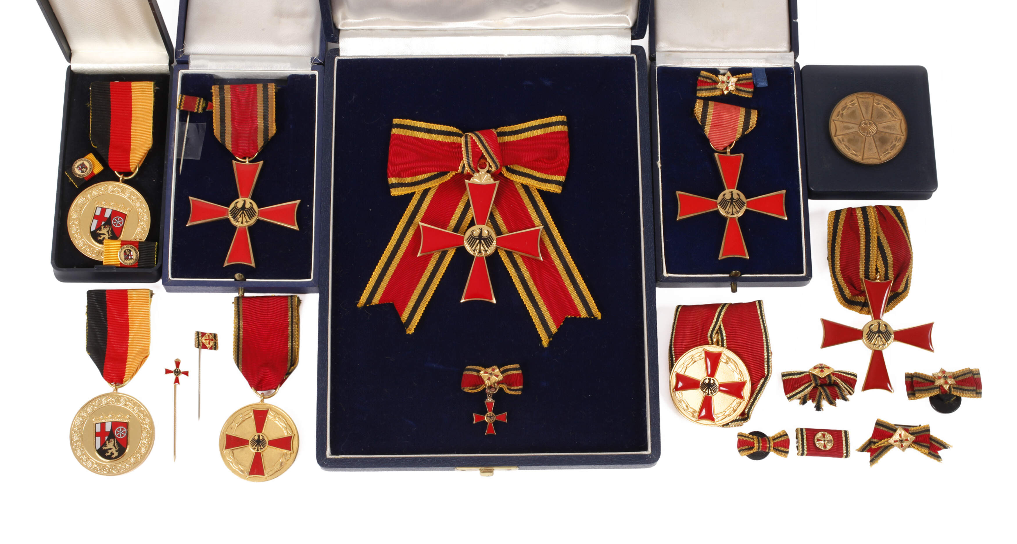 Konvolut Bundesverdienstkreuze