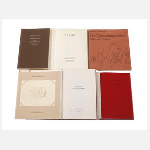 Sechs Bücher zu Manuel Thomas