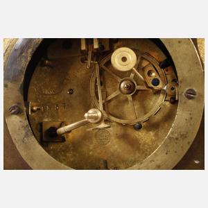 Figurenpendule Pillcy & Gaillot Paris
