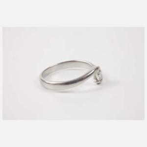 Platinring mit Steinbesatz