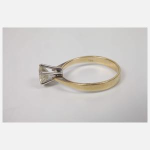 Solitärring mit Brillant