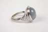 Damenring mit Sternsaphir und Diamanten