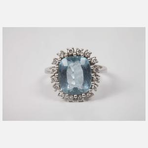 Opulenter Damenring mit Aquamarin und Brillanten