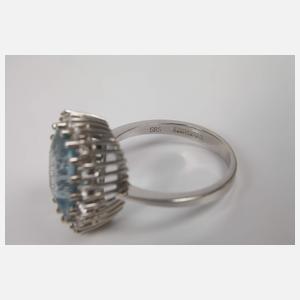 Opulenter Damenring mit Aquamarin und Brillanten