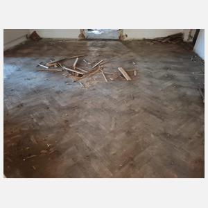 83 qm Parkettboden
