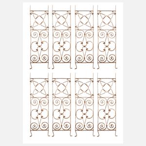 Acht kleine Fenstergitter Schmiedeeisen