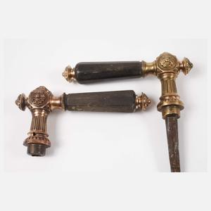 Zwei Drückergarnituren Gründerzeit