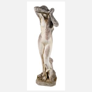 Große Gartenfigur Phryne vor den Richtern
