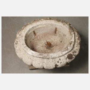 Vogeltränke als Gartenamphore