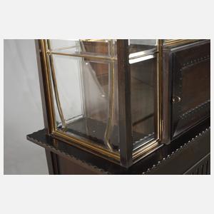 Joseph Maria Olbrich, Vitrine