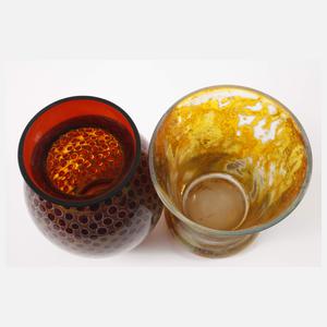 Zwei Vasen "Pandora-Glas"