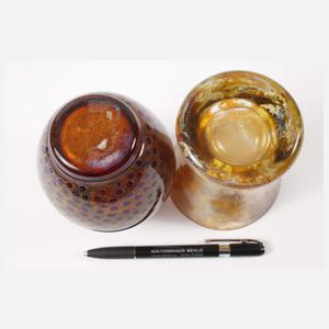 Zwei Vasen "Pandora-Glas"