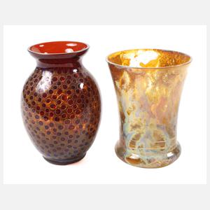 Zwei Vasen "Pandora-Glas"