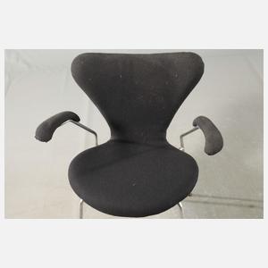 Arne Jacobsen, sechs Armlehnstühle Serie 7