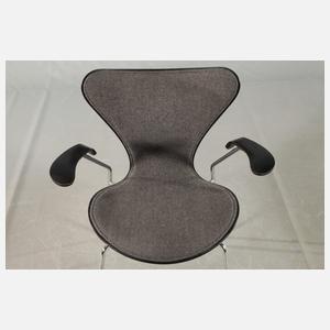 Arne Jacobsen, vier Armlehnstühle Serie 3107