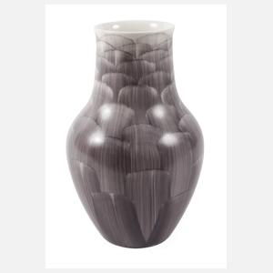 KPM Berlin kleine Vase "Salier Zapfenfond"