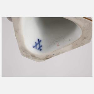 Meissen Amorette "Las de vaincre, je me repose"