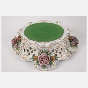 Sitzendorf große Potpourri-Deckelvase mit Sockel