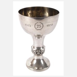 Großer Silberpokal aus Adelsbesitz