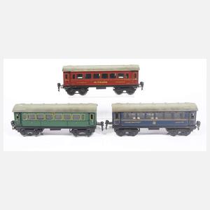 3 Eisenbahnwagen mit Inneneinrichtung, Märklin Spur 0