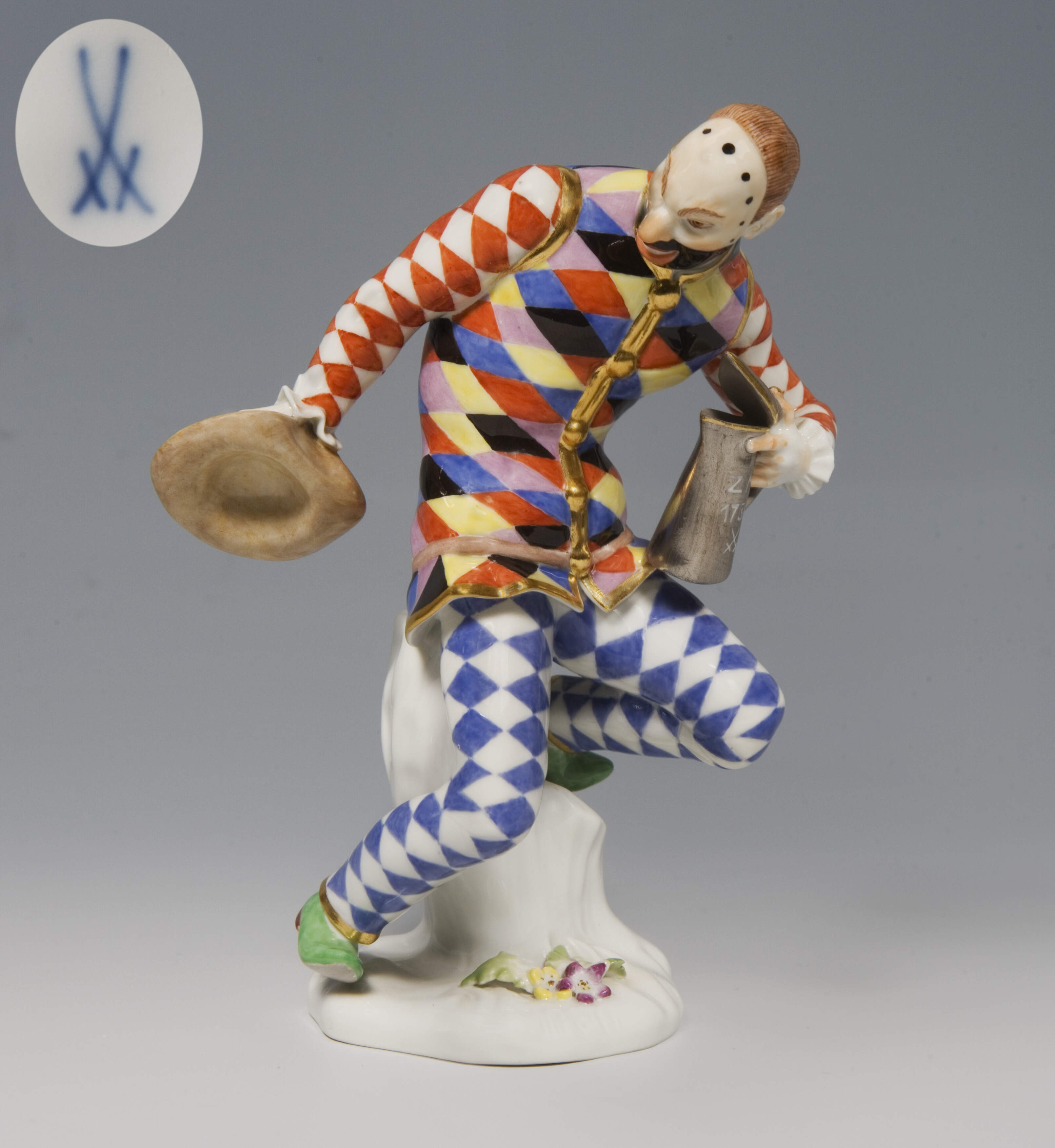 Meissen, "Harlekin mit Deckelkanne"