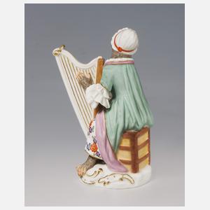 Meissen, Figur der Affenkapelle "Harfenistin"