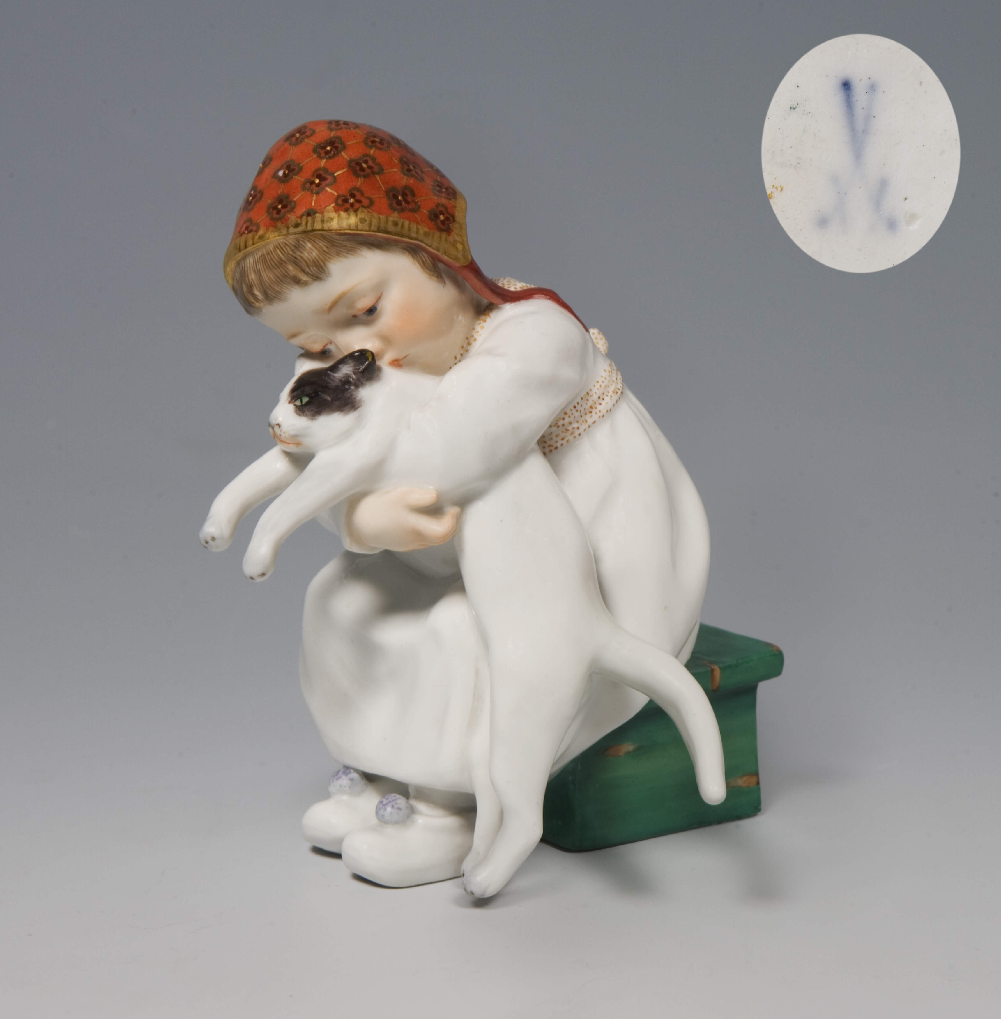 Meissen, Jugendstil-Figur "Kind mit Katze"