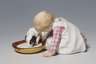 Meissen, Jugendstil-Figur "Kind mit saufendem Hund"
