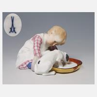 Meissen, Jugendstil-Figur "Kind mit saufendem Hund"111