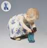 Meissen, Jugendstil-Figur "Kind mit Puppe"